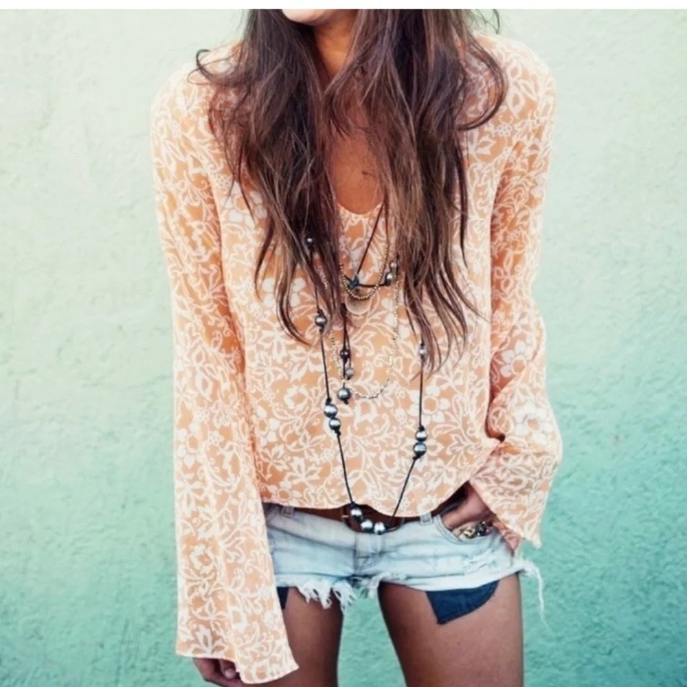 Show Me Your MuMu Creamsicle Floral Boho Bell Sleeve Sandee Blouse Size Large - Picture 1 of 9